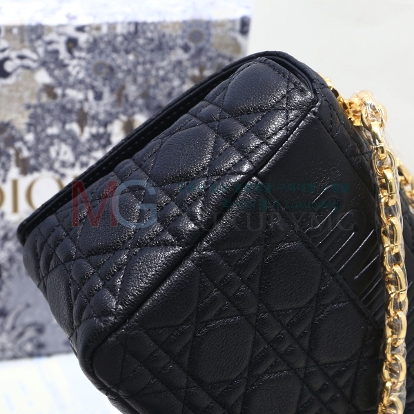 ũ������ ��� ī�ι� M9242-A-2