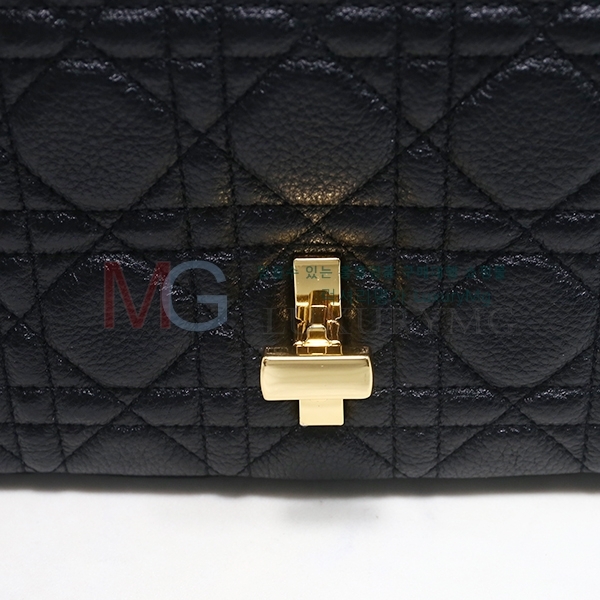 ũ������ ��� ī�ι� M9242-A-2