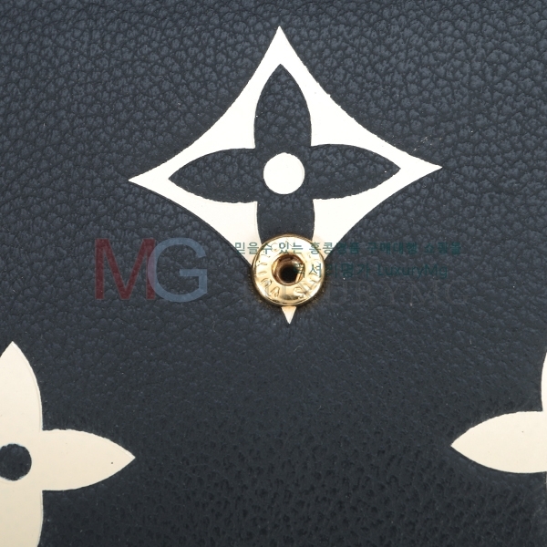 ���̺��� ���׷� ������ M80495-A-2