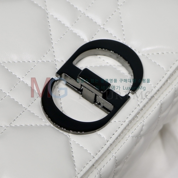 ��� �Ż� ī�ι� M8017-A-1