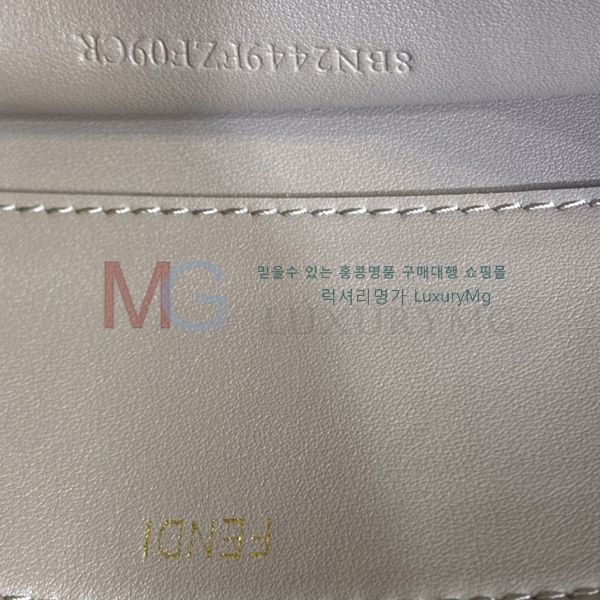 ��� ��ī�� ��Ʈ ���̾��� �� 601212-A-8
