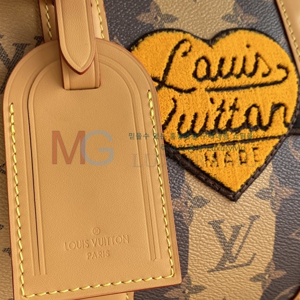 ���̺���X�ϰ� ���׷� ��Ʈ������ ���� ĵ���� Ű�� M4 M45963-A-1