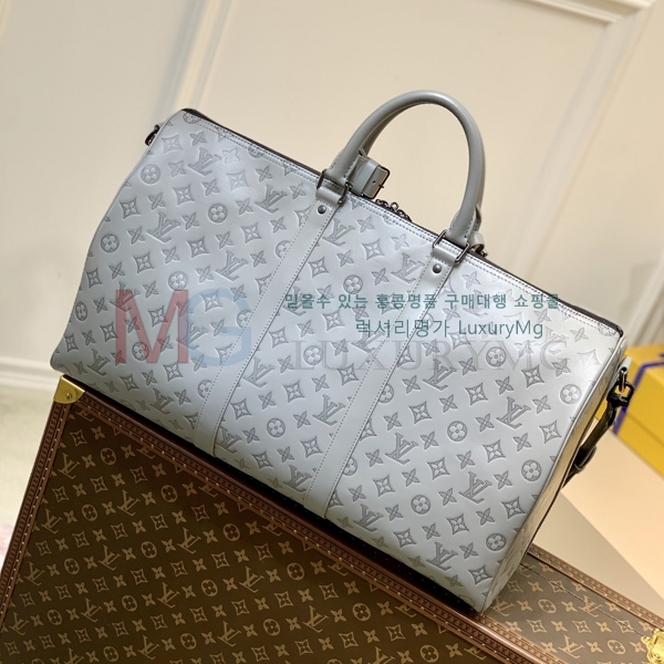 ���̺��� Ű�� 50 �ݵѸ��� M46117