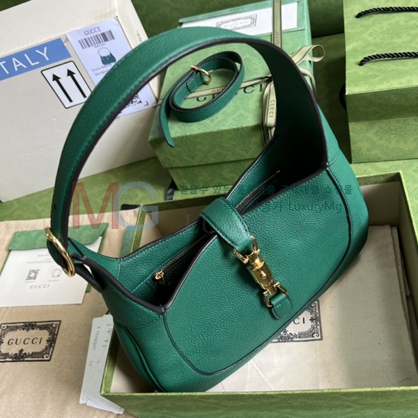���� ��Ű ���� ȣ���� 636709-A11-4