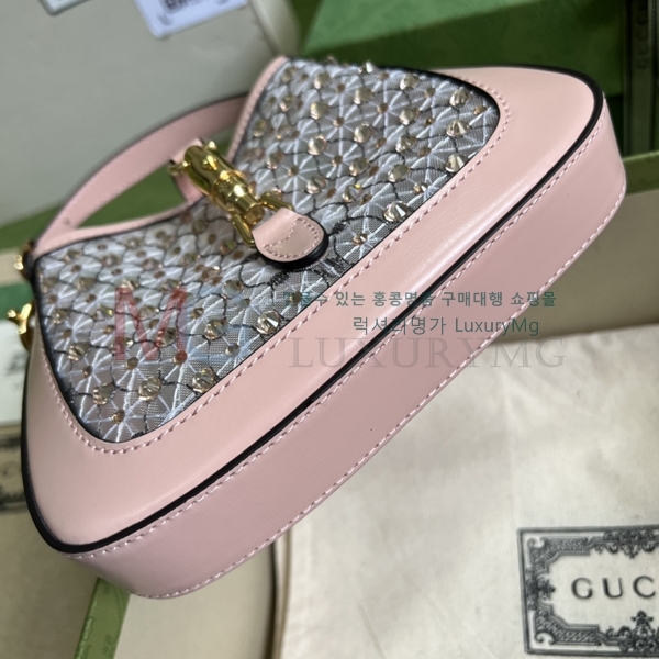 ���� ��Ű ���� ȣ���� 677027-A-2