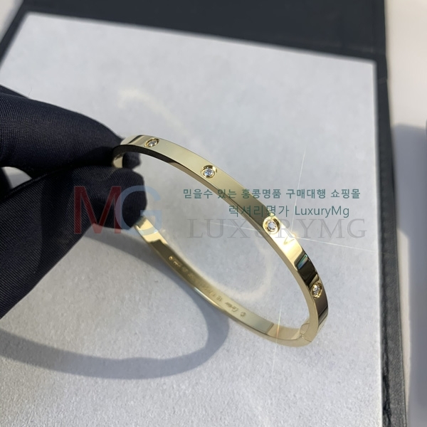 ��쿡 ���� ť������ CA55070-1
