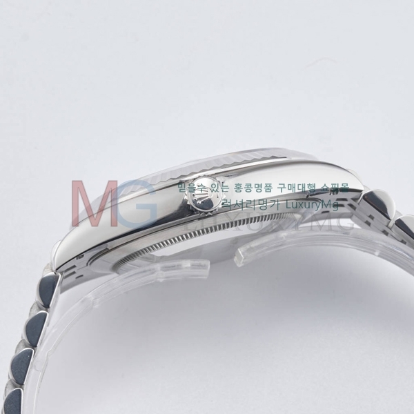 �ѷ��� ���̽��� ��������Ʈ 41mm RM5970-1