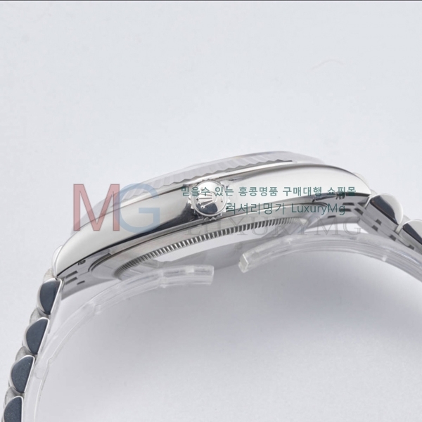 �η��� ���̽��� ��������Ʈ 41mm RM5970-10