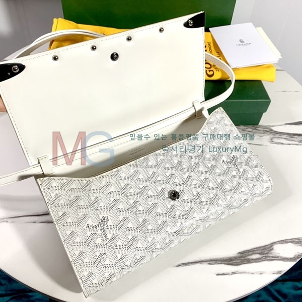 ���ߵ� ����ī���� Ŭ��ġ�� GY33501-A-1