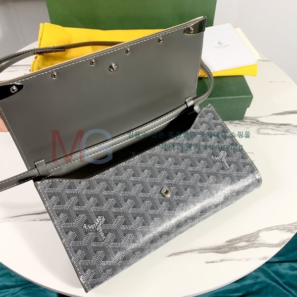 ���ߵ� ����ī���� Ŭ��ġ�� GY33501-A-2