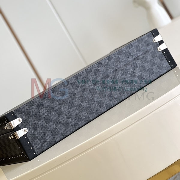 ���̺��� 18�� ������ ��Ʈ�� ��Ŭ���� ��ġ���̽� M202060
