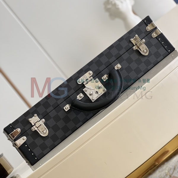 ���̺��� 18�� ������ ��Ʈ�� ��Ŭ���� ��ġ���̽� M202060