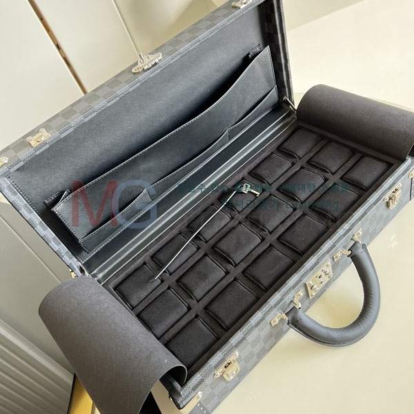 ���̺��� 18�� ������ ��Ʈ�� ��Ŭ���� ��ġ���̽� M202060