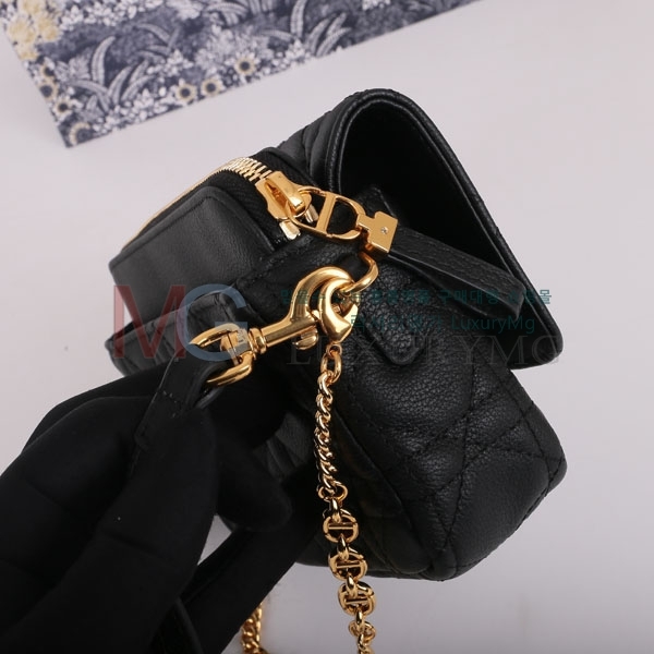 ��� ī�� ũ�ν��� 606210-A-1