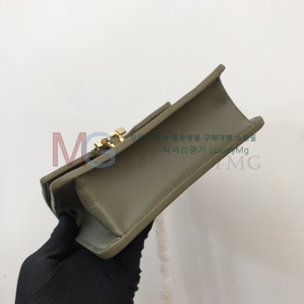 ������ ���� �κ�� 80302211-A-9