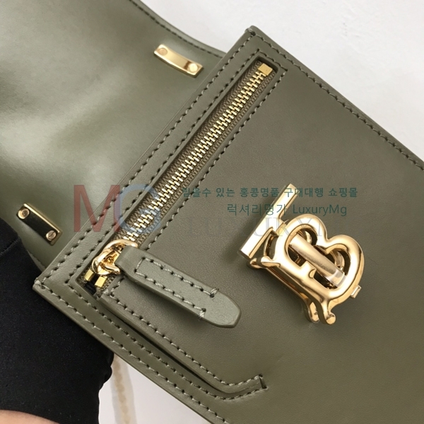 ������ ���� �κ�� 80302211-A-9