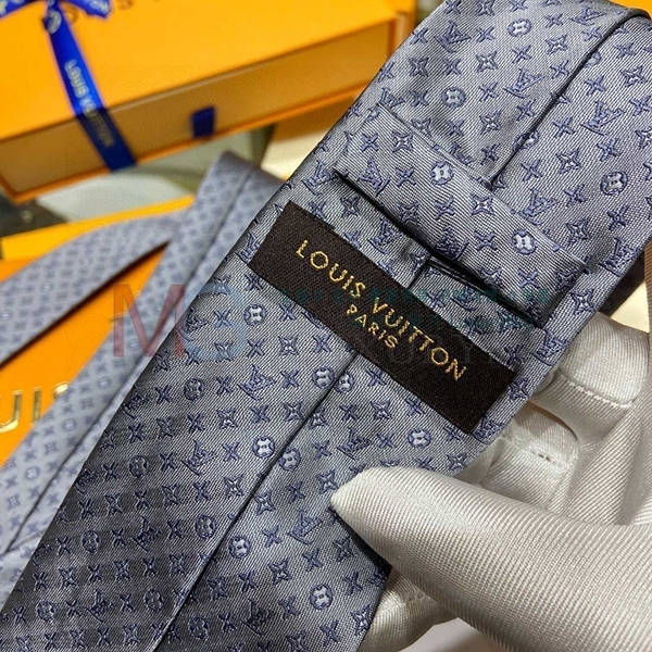 ���̺��� ��Ÿ�� L60237-4