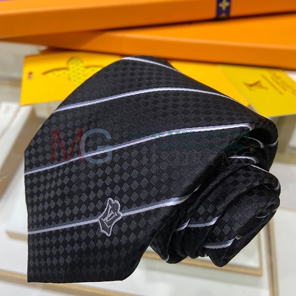 ���̺��� ��Ÿ�� L60240-4