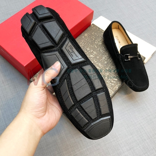 ��󰡸� ���� FO56620