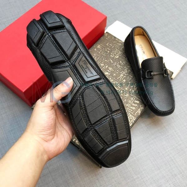 ��󰡸� ���� FO56620-1