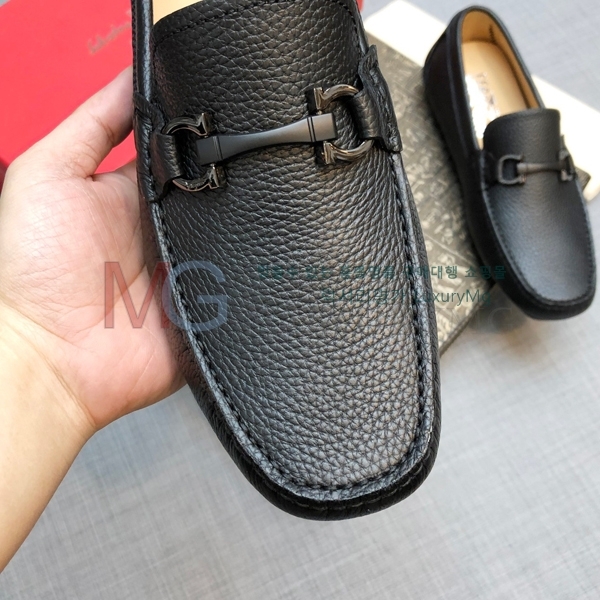 ��󰡸� ���� FO56620-1