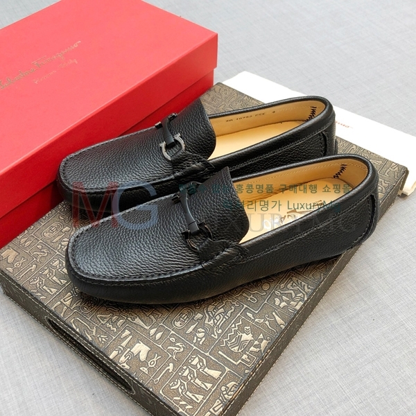 ��󰡸� ���� FO56620-1
