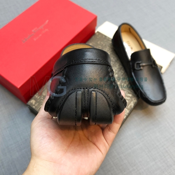 ��󰡸� ���� FO56620-2