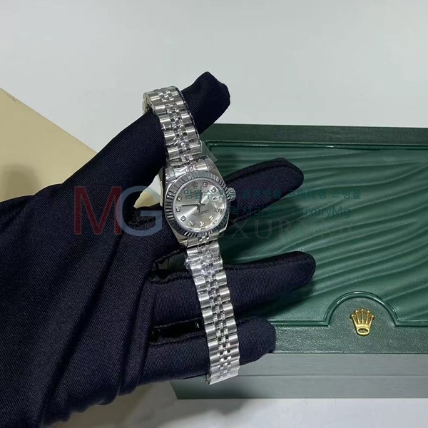 (200�� ����ǰ) �η��� ���̽��� ������� ��������Ʈ �ð� RO177651-3(28mm)