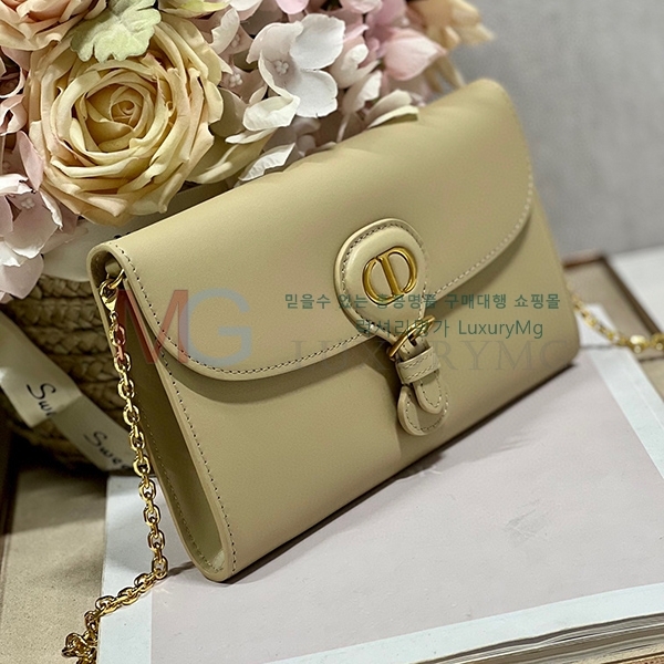 ��� �ٺ� �̽�Ʈ ����Ʈ �Ŀ�ġ M5703-3