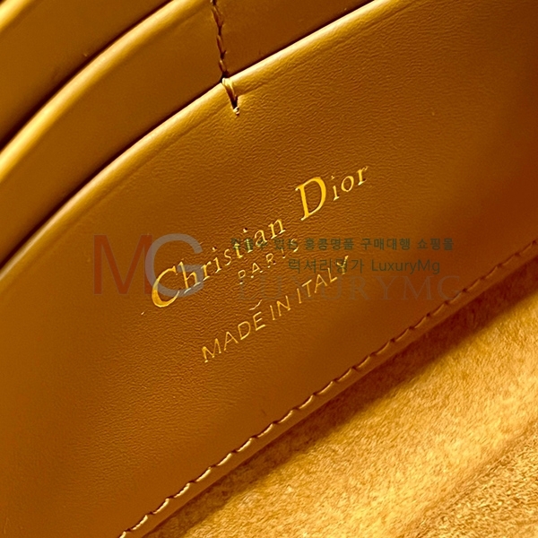 ��� �ٺ� �̽�Ʈ ����Ʈ �Ŀ�ġ M5703-4