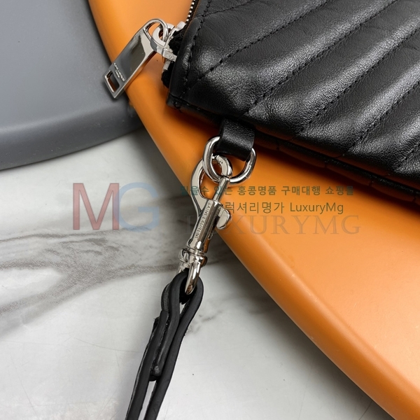 ���ζ� ���׷� ���� Ŭ��ġ�� 413444-A-3