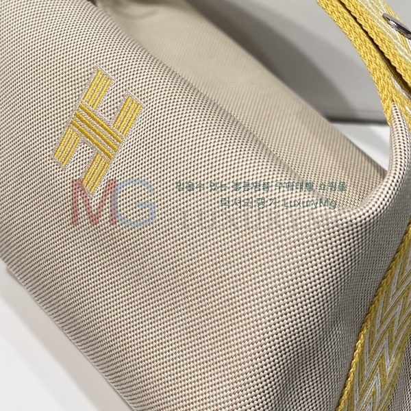 �����޽� �긮���귢 Ʈ���� ���� �Ŀ�ġ H58971-10