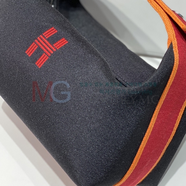 �����޽� �긮���귢 Ʈ���� ���� �Ŀ�ġ H58971-9