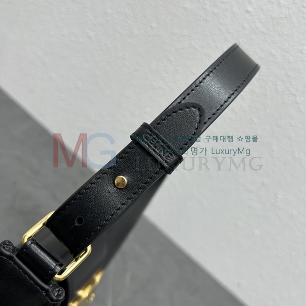 ������ Ʈ������ �ƹ� Ʈ������ ȣ���� 114493-2