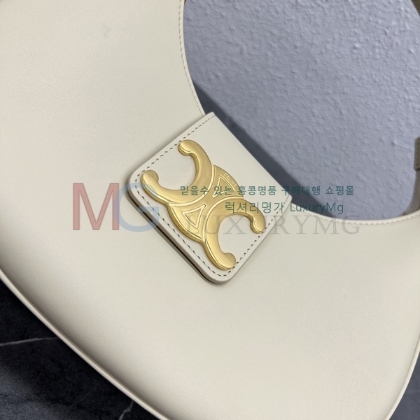 ������ Ʈ������ �ƹ� Ʈ������ ȣ���� 114493-1