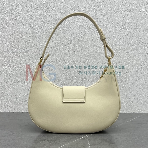 ������ Ʈ������ �ƹ� Ʈ������ ȣ���� 114493-1