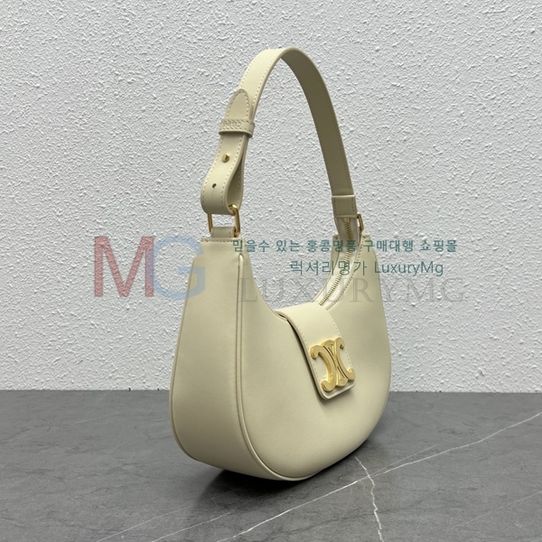 ������ Ʈ������ �ƹ� Ʈ������ ȣ���� 114493-1
