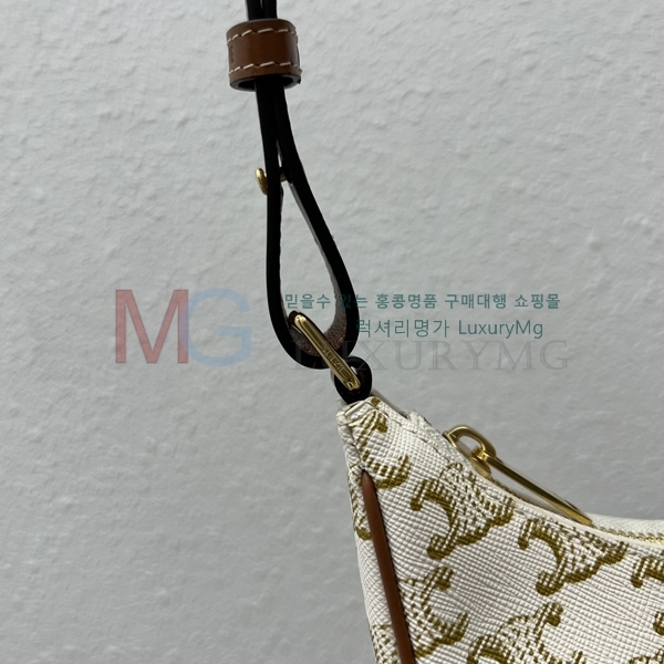 ������ Ʈ������ �ƹ� Ʈ������ ȣ���� 114493-5