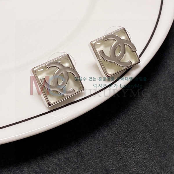 ��* �̾ CCA10049