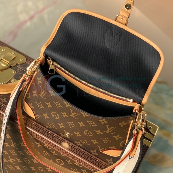 ���̺��� ���׷� ���̾� ����� M45985