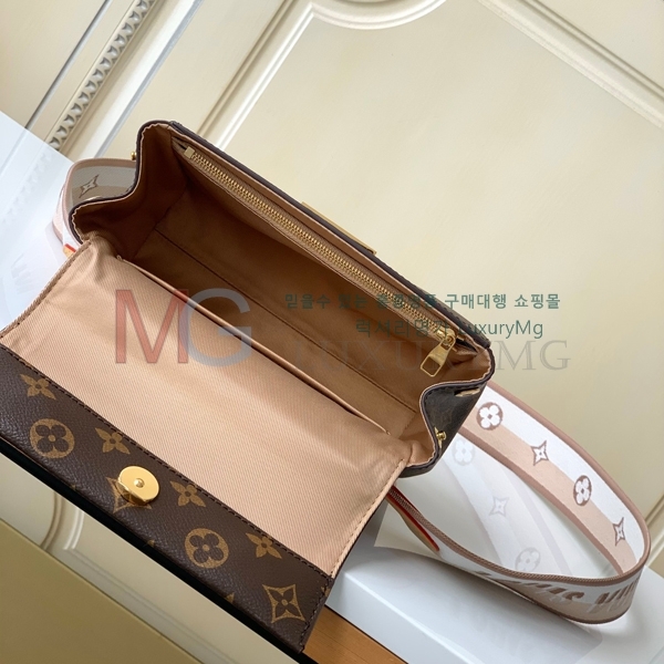 ���̺��� Ŭ��� ���׷� �̴� M46055