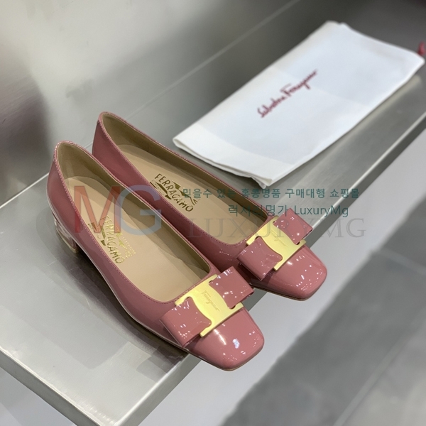 ��󰡸� ������ FEL509181