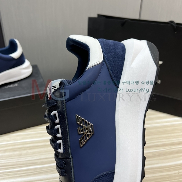 �˸��� ����Ŀ�� AM32204-1
