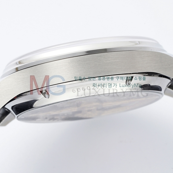 ���̴������� �����ƽ �ð� W371220-3 (42.2mm)
