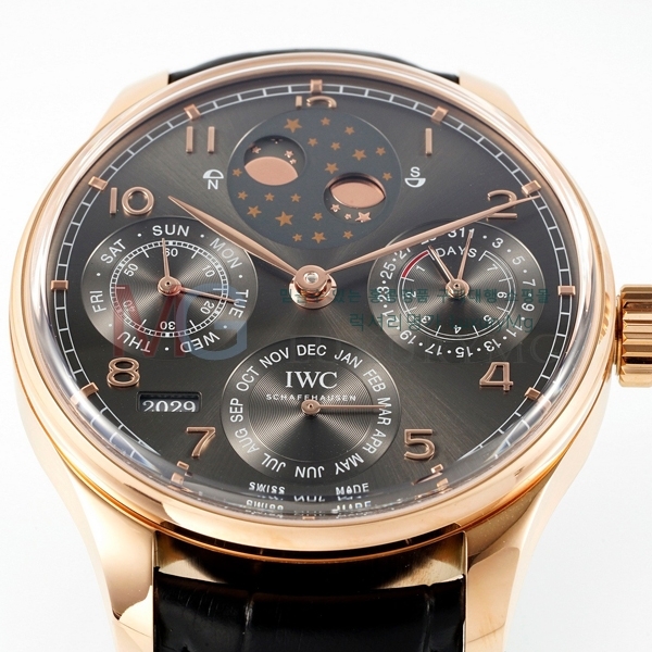 ���̴������� �����ƽ �ð� W371220-7 (42.2mm)