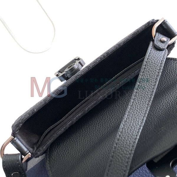 ��� �޽��� ũ�ν��� 2ADCA435YKK-2