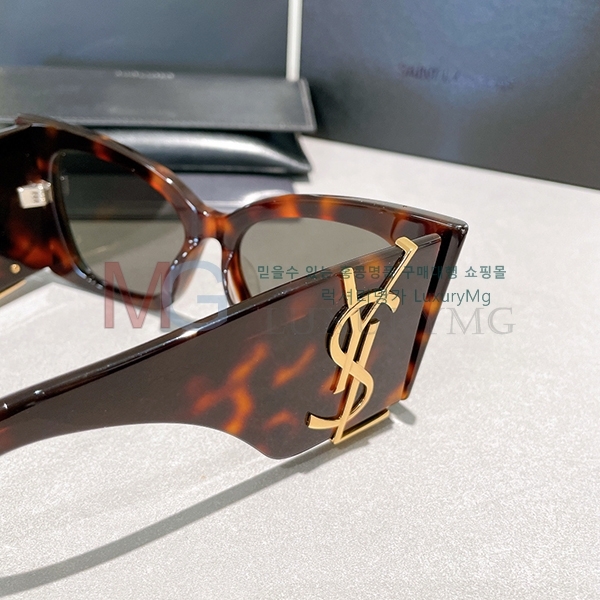���ζ� ���۶� 9YSL0228-3