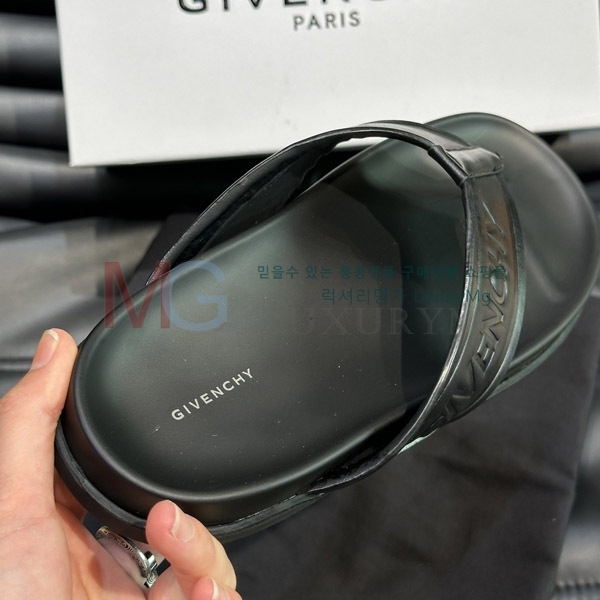 ����� ���� �ɸ� J3V567792-1