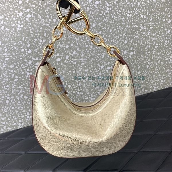 �߷�Ƽ�� ���̷ΰ� �� �̴� ȣ���� V0096-4