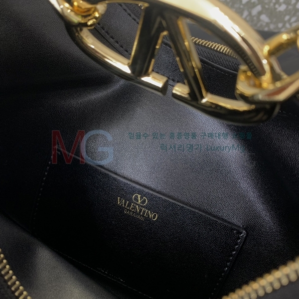 �߷�Ƽ�� ���̷ΰ� �� �̴� ȣ���� V0096-2